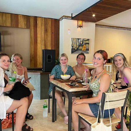 Alpha Hostel Cafe&Bar Ban Khlong Yai Exterior foto