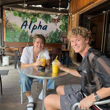 Alpha Hostel Cafe&Bar Ban Khlong Yai Exterior foto